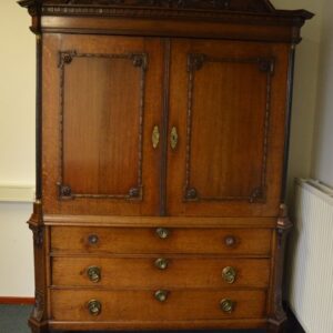 antiek kabinet