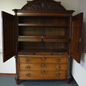 antiek kabinet