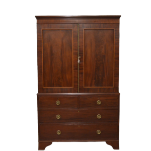 Klein Engels antiek kabinet